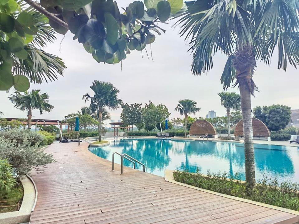 C1113 Almas Suites Galaxy Space Netflix By Stay Nusajaya  Εξωτερικό φωτογραφία