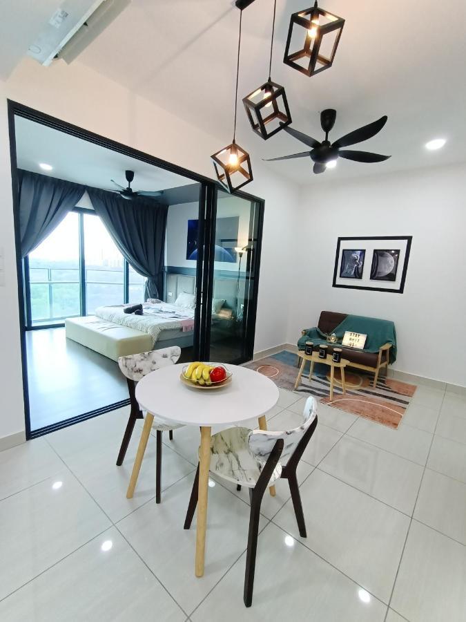C1113 Almas Suites Galaxy Space Netflix By Stay Nusajaya  Εξωτερικό φωτογραφία